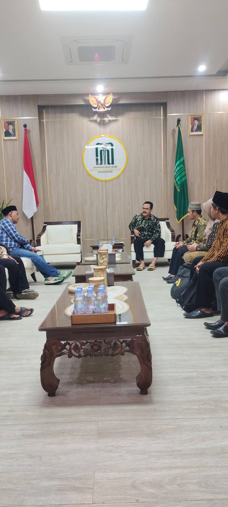 Ketua PC LP Ma'arif Tulungagung beserta pengurus Audiensi ke Rektor UIN SATU